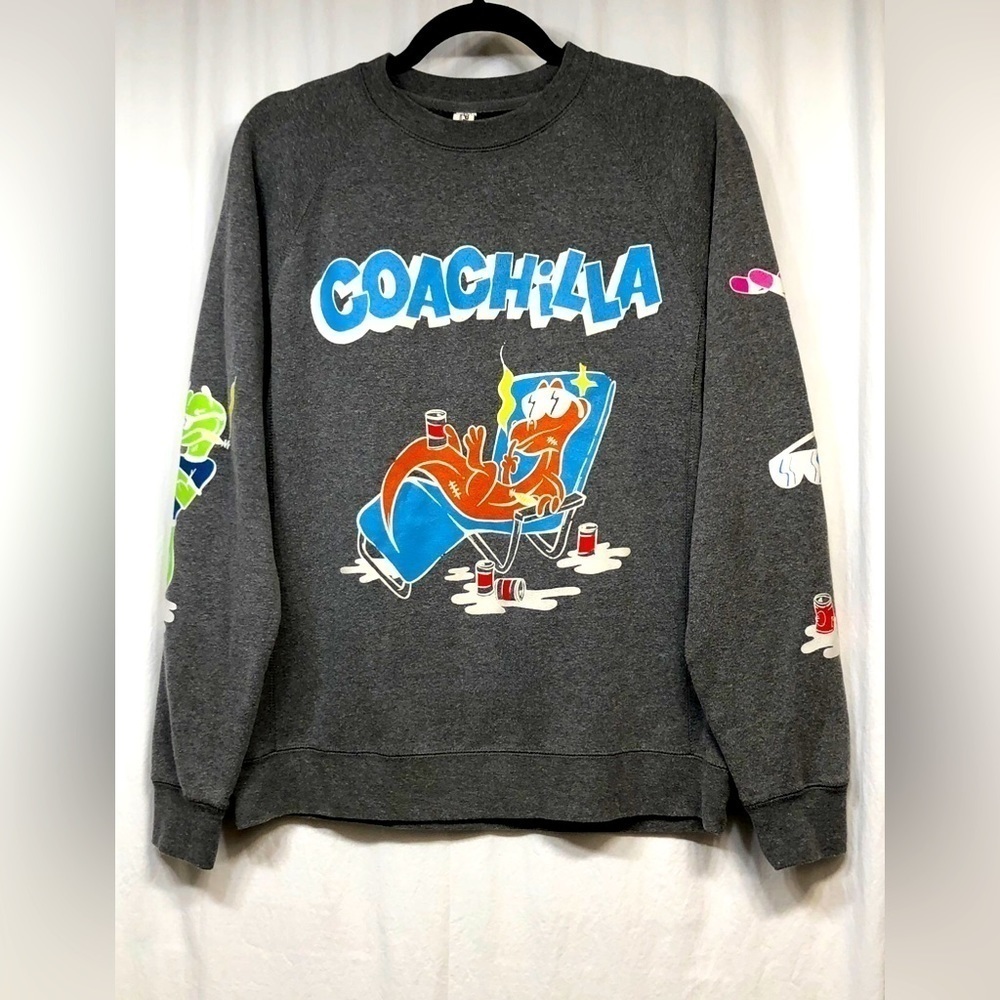 Coachilla Iguana Lounging Gray Sweatshirt Independent Trading Co Size Small